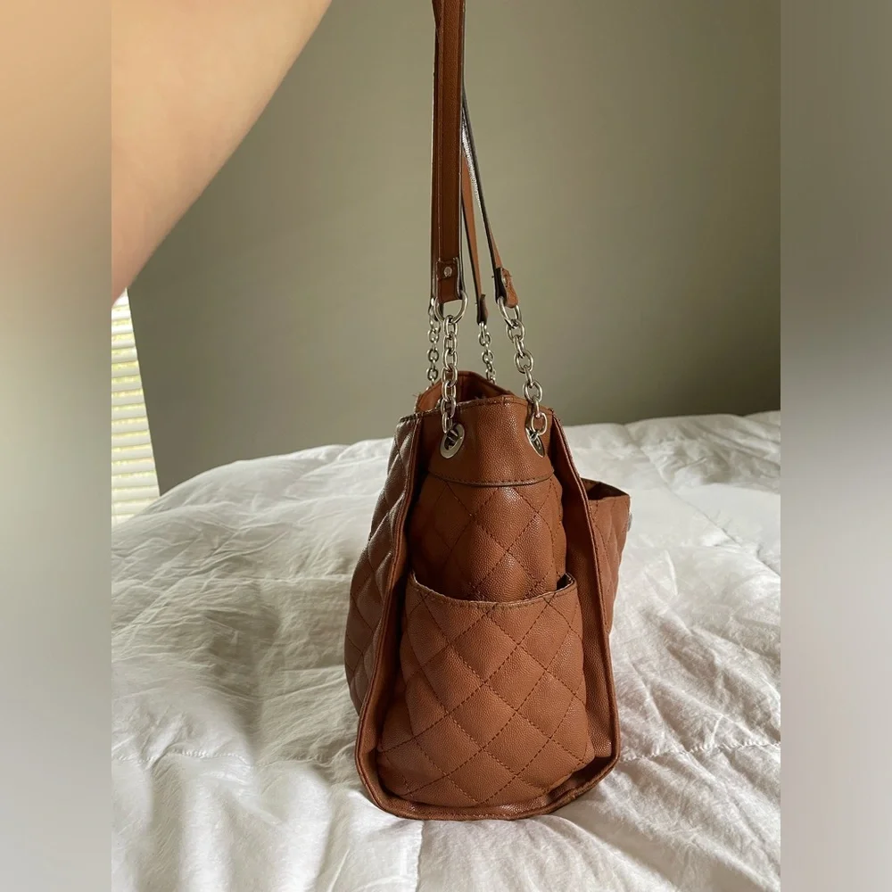 JONES NEW YORK quilted purse in caramel color - Picture 3 of 9